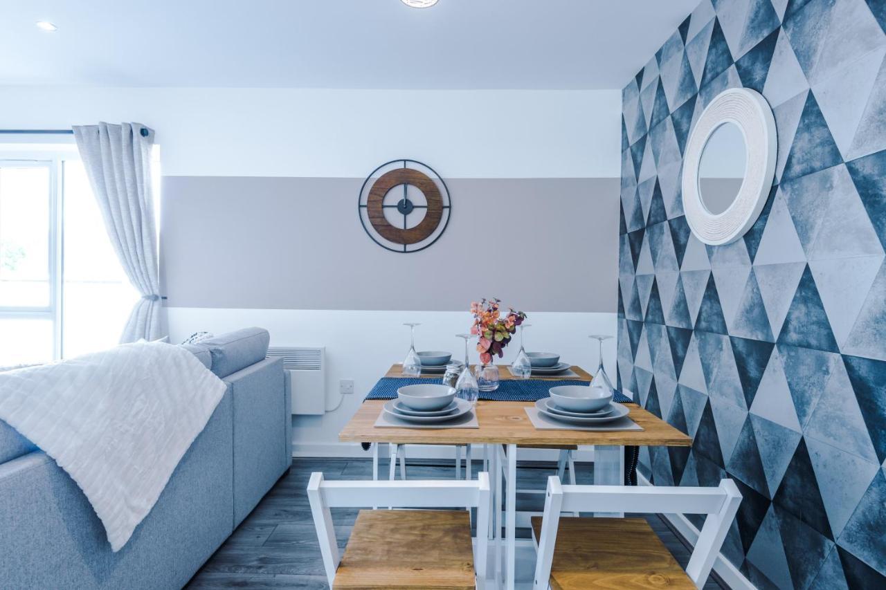 Stunning 2 Bed Apt By Greenstay Serviced Accommodation - Located In Formby Village - Perfect For Short & Long Stays - Couples, Friends & Families & Business Travellers All Welcome - Dog Friendly - 7 ภายนอก รูปภาพ