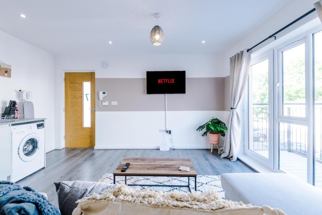 Stunning 2 Bed Apt By Greenstay Serviced Accommodation - Located In Formby Village - Perfect For Short & Long Stays - Couples, Friends & Families & Business Travellers All Welcome - Dog Friendly - 7 ภายนอก รูปภาพ