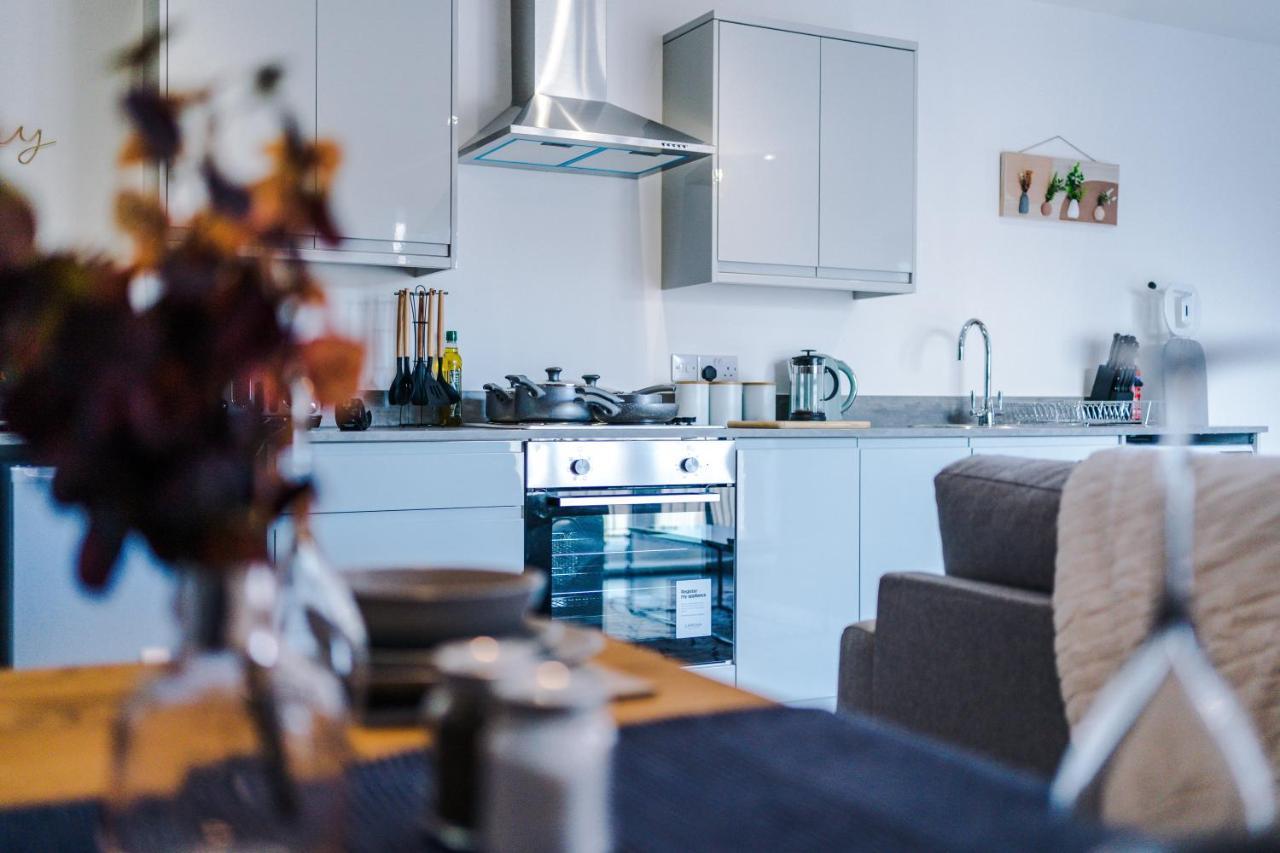 Stunning 2 Bed Apt By Greenstay Serviced Accommodation - Located In Formby Village - Perfect For Short & Long Stays - Couples, Friends & Families & Business Travellers All Welcome - Dog Friendly - 7 ภายนอก รูปภาพ